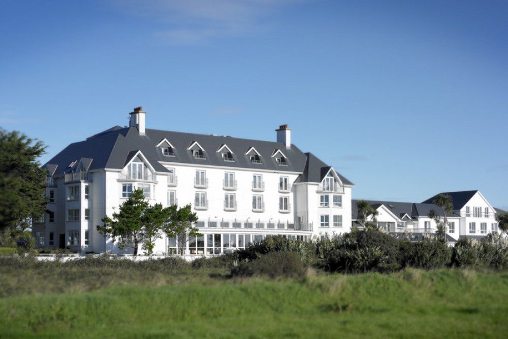 Garryvoe Hotel แบลลีคัตตอน ภายนอก รูปภาพ