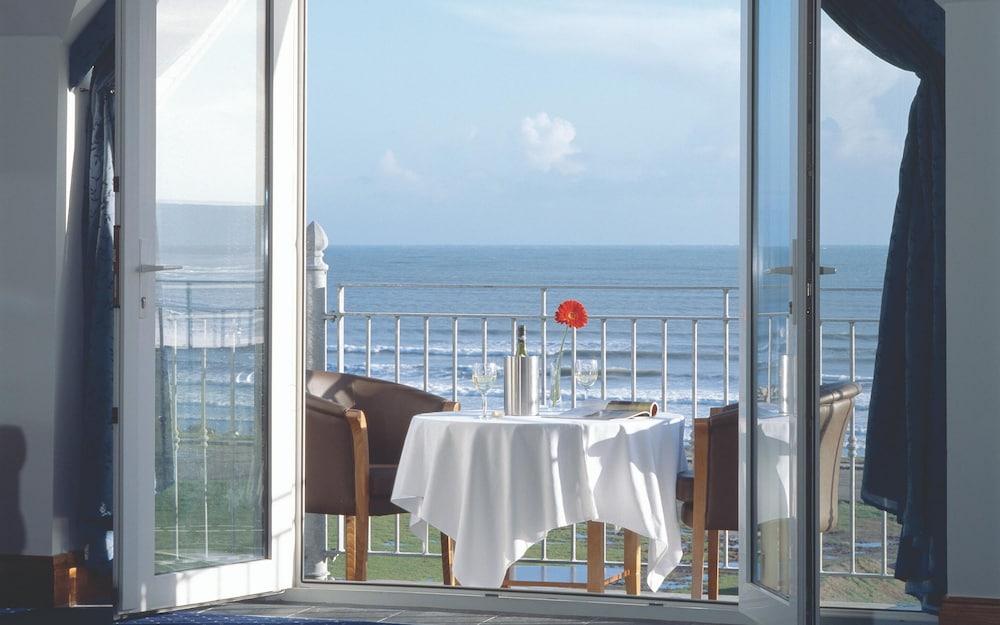 Garryvoe Hotel แบลลีคัตตอน ภายนอก รูปภาพ