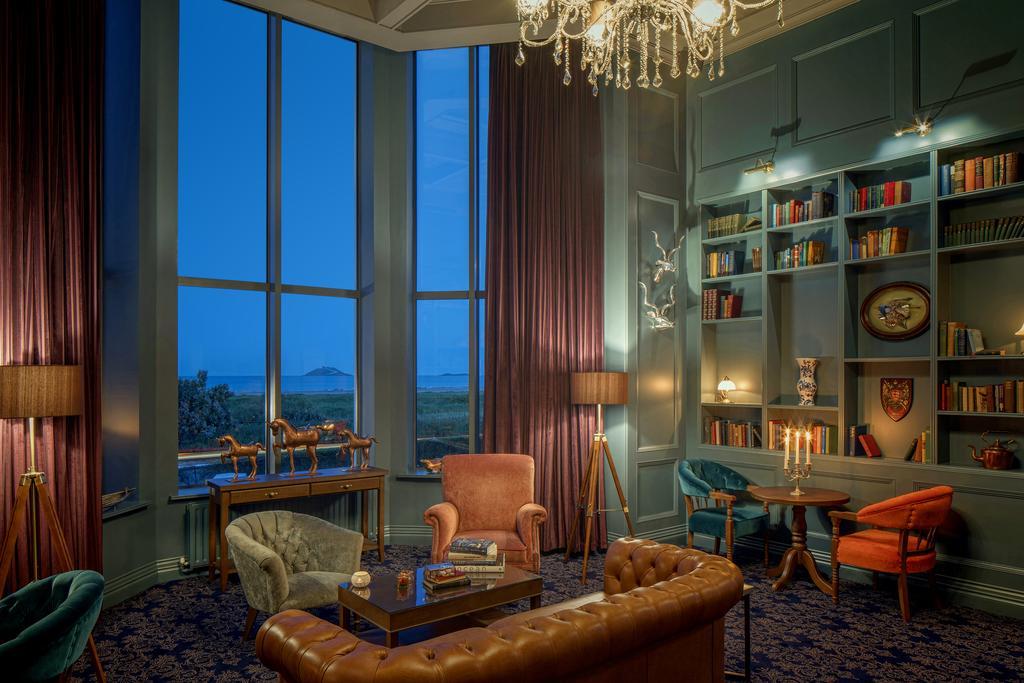 Garryvoe Hotel แบลลีคัตตอน ภายนอก รูปภาพ