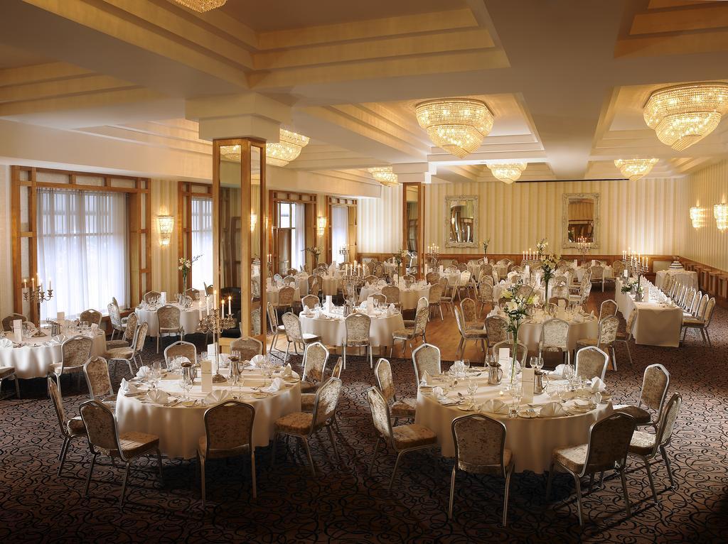 Garryvoe Hotel แบลลีคัตตอน ภายนอก รูปภาพ