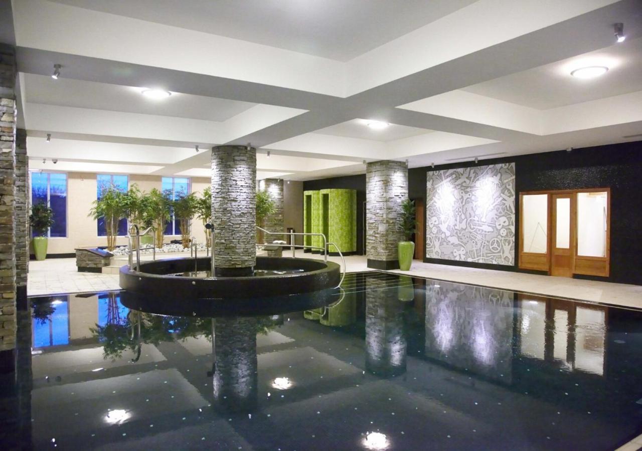 Garryvoe Hotel แบลลีคัตตอน ภายนอก รูปภาพ