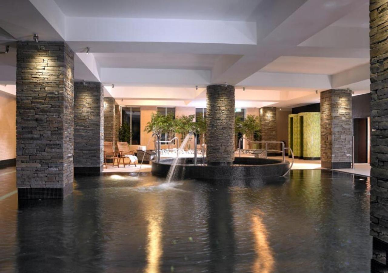 Garryvoe Hotel แบลลีคัตตอน ภายนอก รูปภาพ